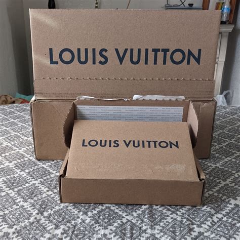 what types of shipping methods does louis vuitton use|louis vuitton shipping cost.